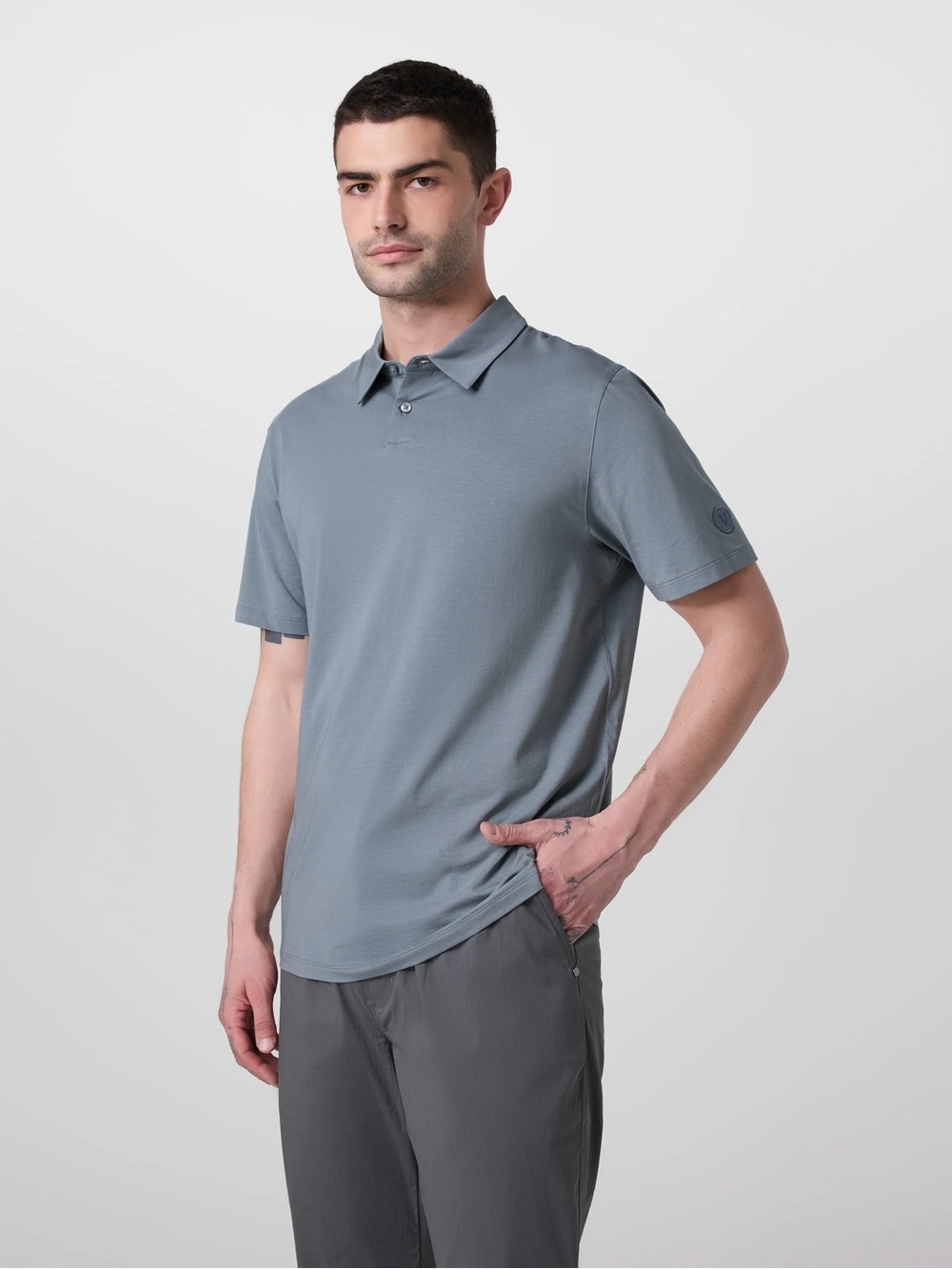 Vuori Short Sleeve Feather Polo Dusty Blue Men’s M